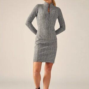 Athleta * Size L * Delancy Textured Black and white long sleeve dress
